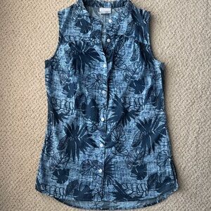 Columbia Women’s sleeveless button front tunic
